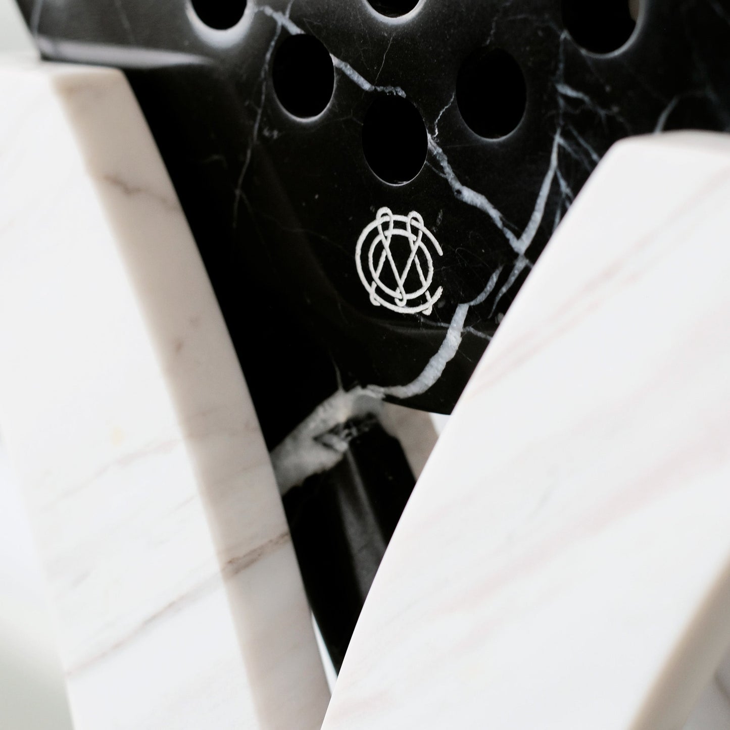 Forma (Padel Racket Stand)