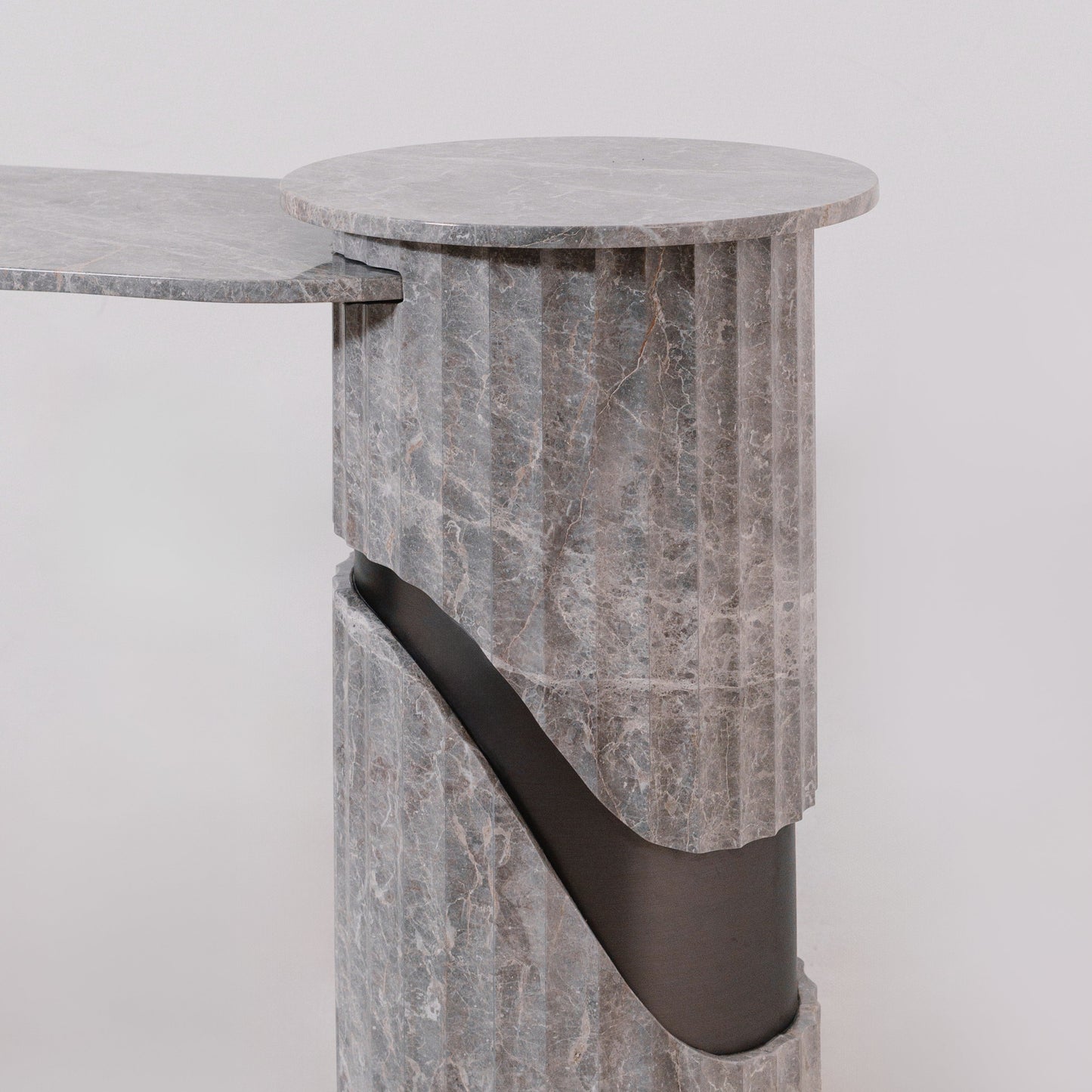 Eterra - Alto Console Table