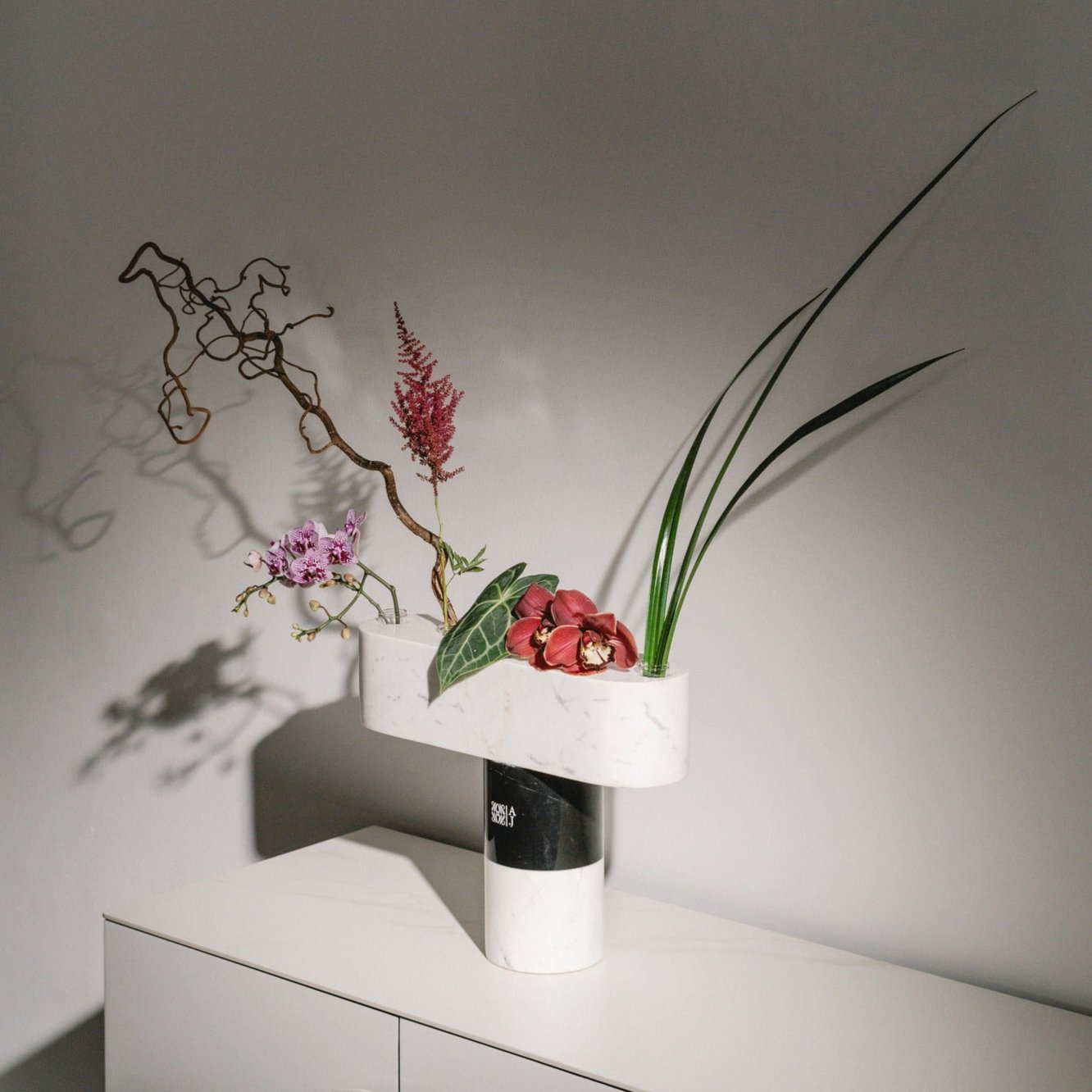 Blossom twister vase