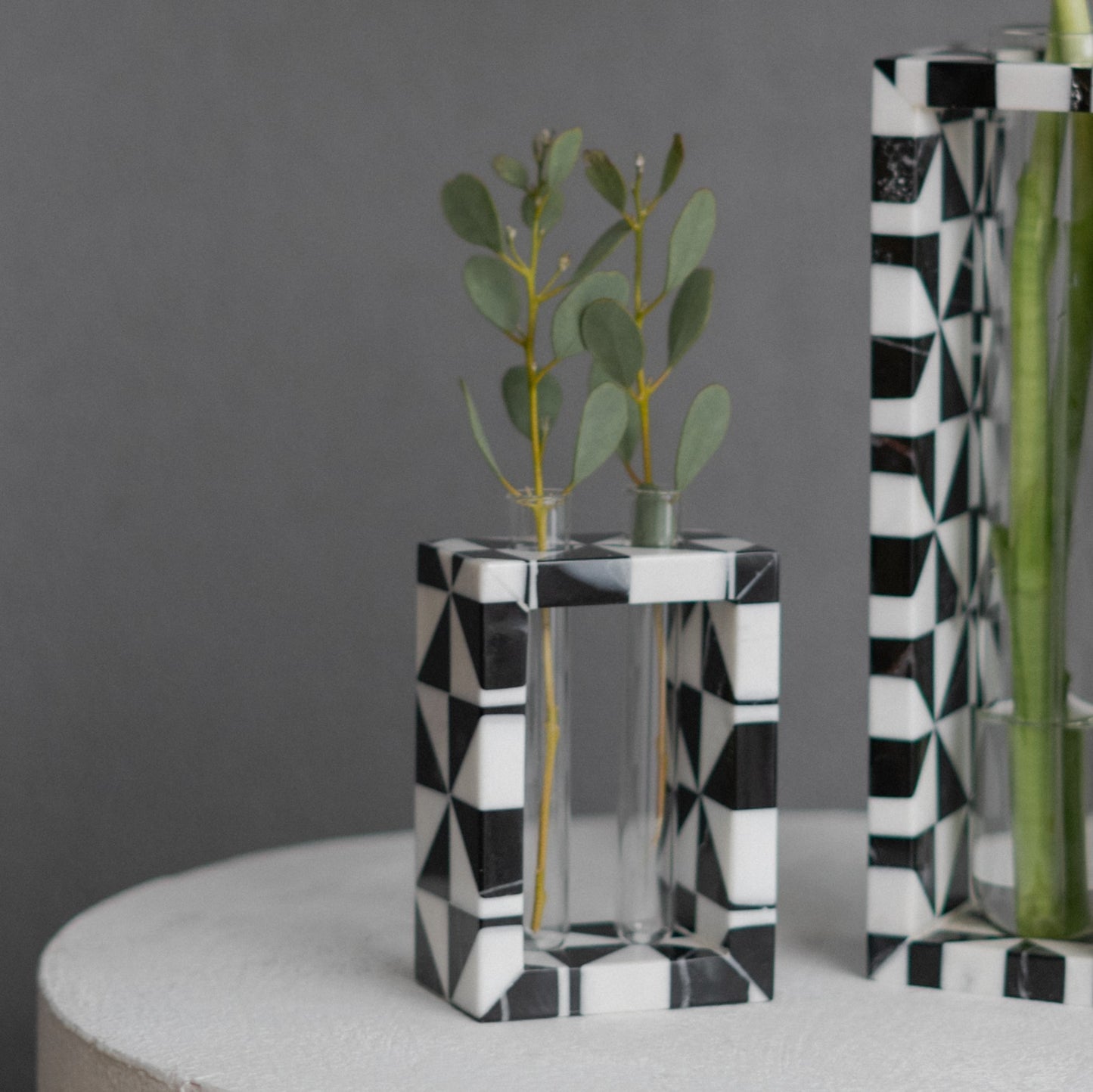 Due Buche Marble Vase - Mozaec Collection Monochrome Tone