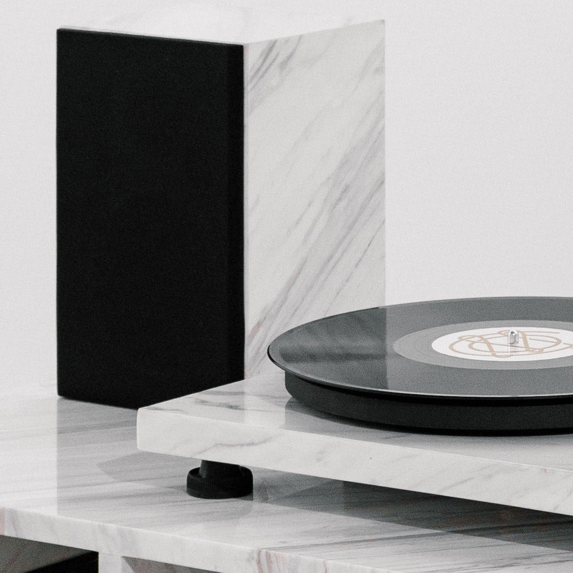 Sonata Marble Turntable Set – The Ultimate Vinyl Experience