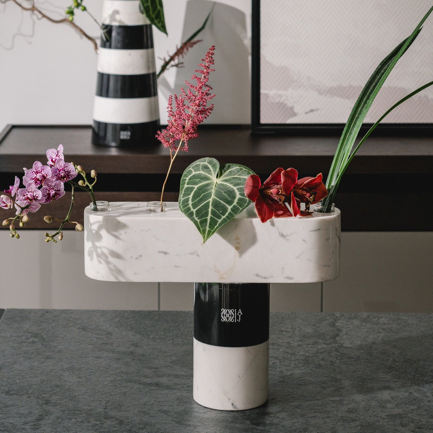 Blossom twister vase