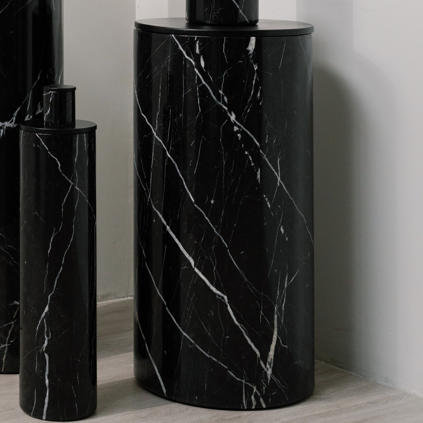 Marble & Co. X Joke Roos - The Three Sisters Serene Pedestal