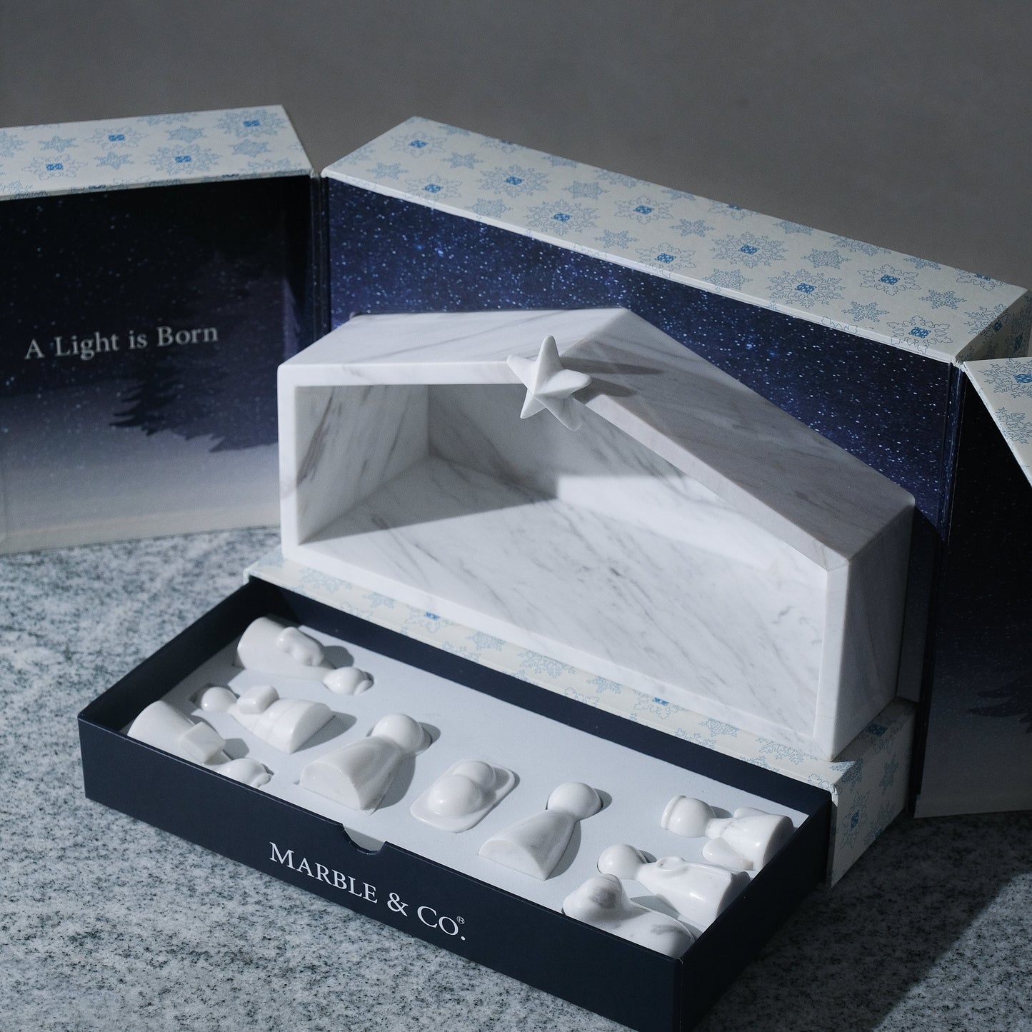 Nativity Scene Gift Set: A Timeless Gift of Faith and Elegance