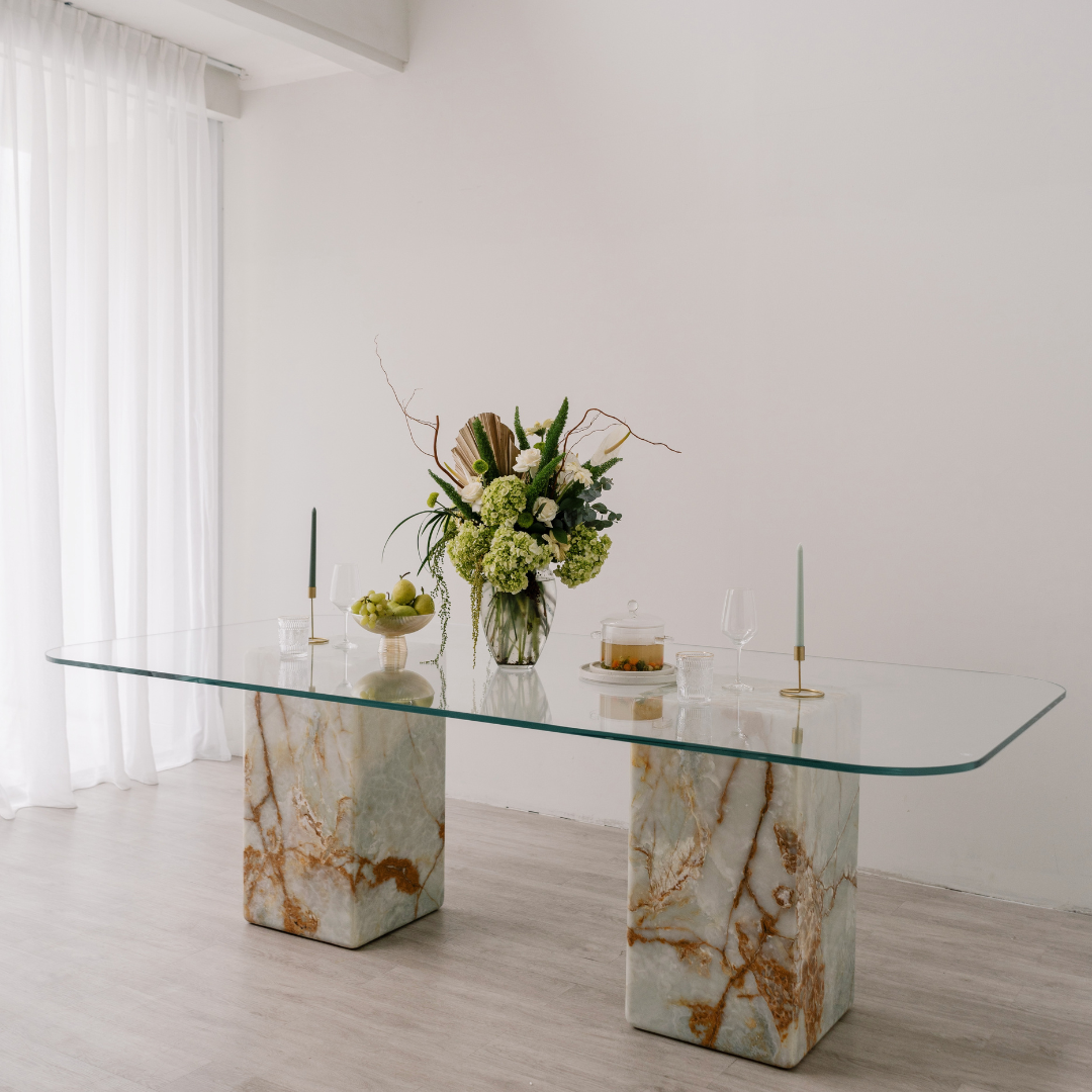 Green Oasis - Irving Dining Table