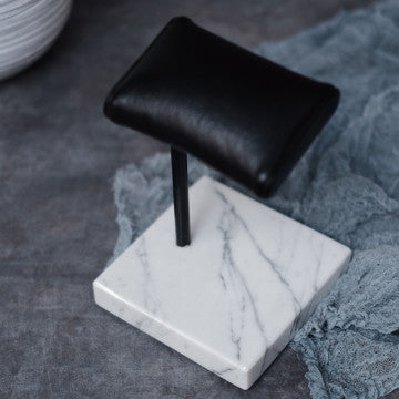 Marble Stand. (Carrara)