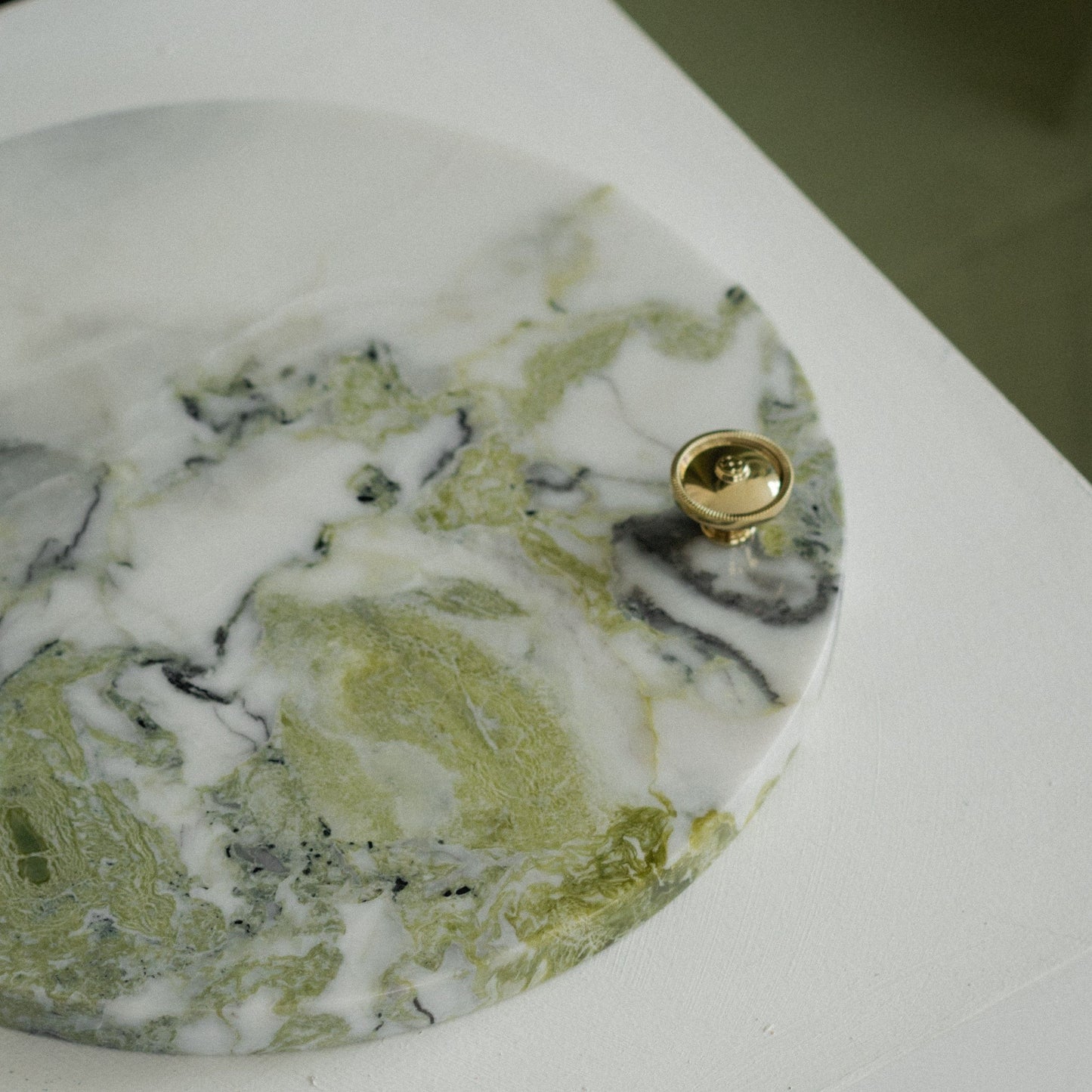 Orecchio Round Tray - Amazonia Marble